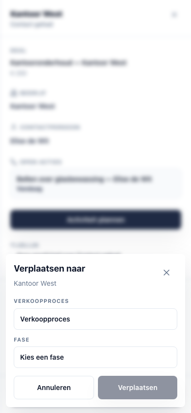Een deal op een telefoon naar een andere fase verplaatsen
